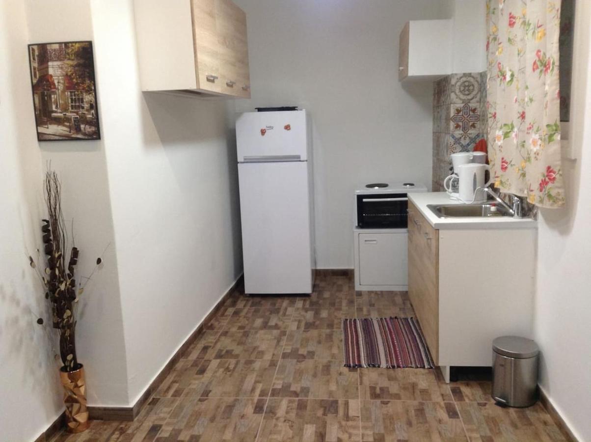 Athena's Home, Sunny Balkony 100m From Metro!