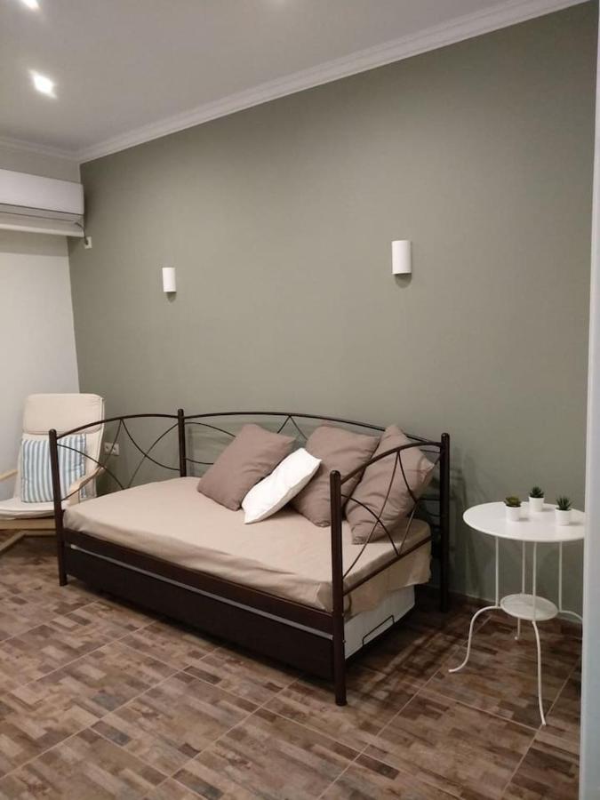 Apartment Athena's Home, Sunny Balkony 100m From Metro!