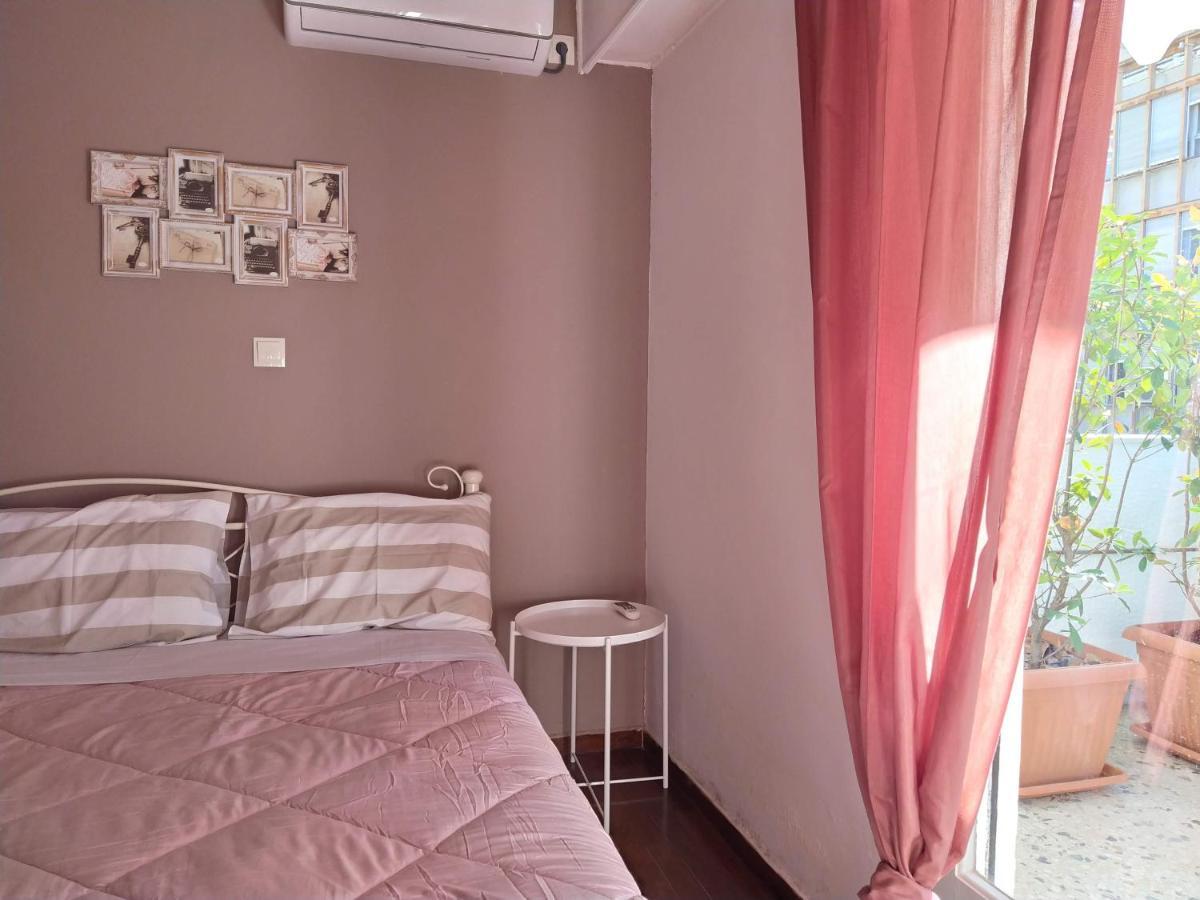 Appartamento Athena's Home, Sunny Balkony 100m From Metro!
